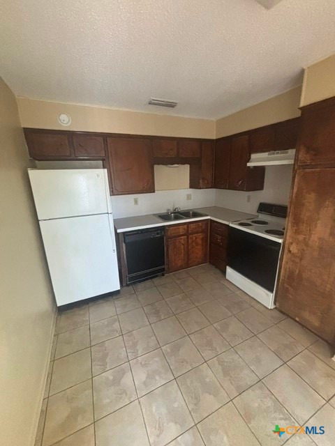 2312 Andover Drive Property Photo 3