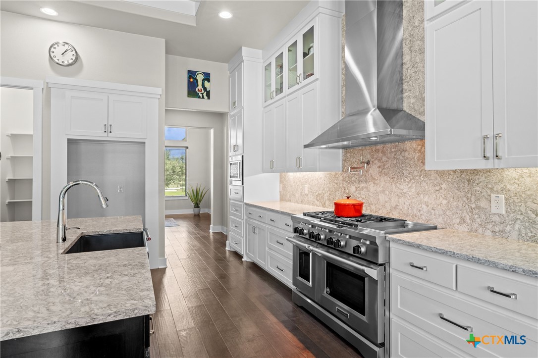 3008 Rolling Meadow Drive Property Photo 8