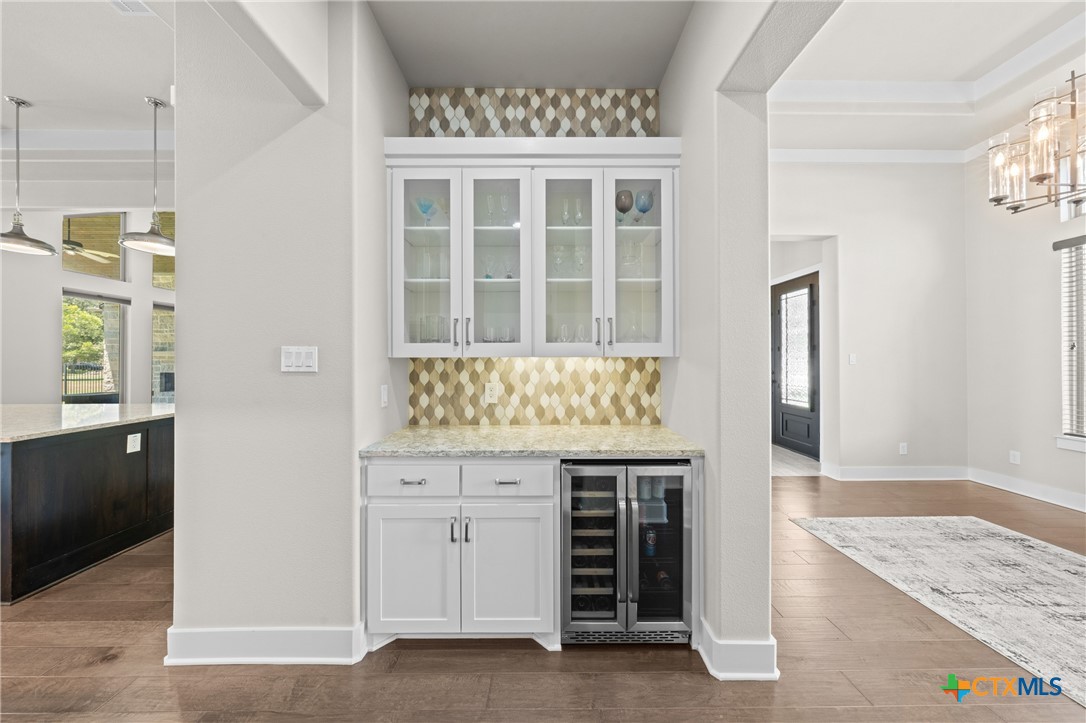 3008 Rolling Meadow Drive Property Photo 12