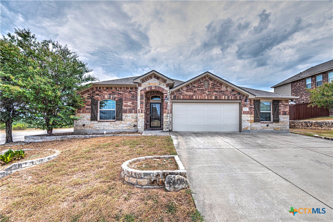 6608 Serpentine Drive Property Photo 2