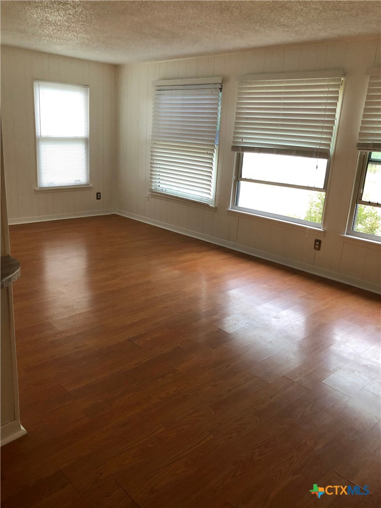 903 Conder Street Property Photo 2