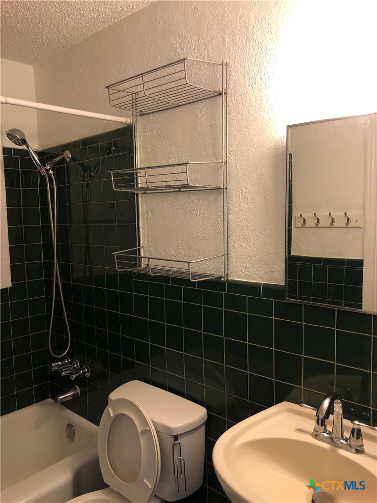 903 Conder Street Property Photo 5
