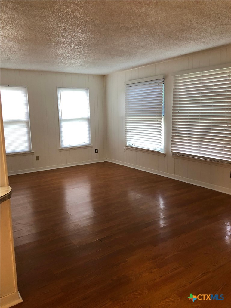 903 Conder Street Property Photo 11