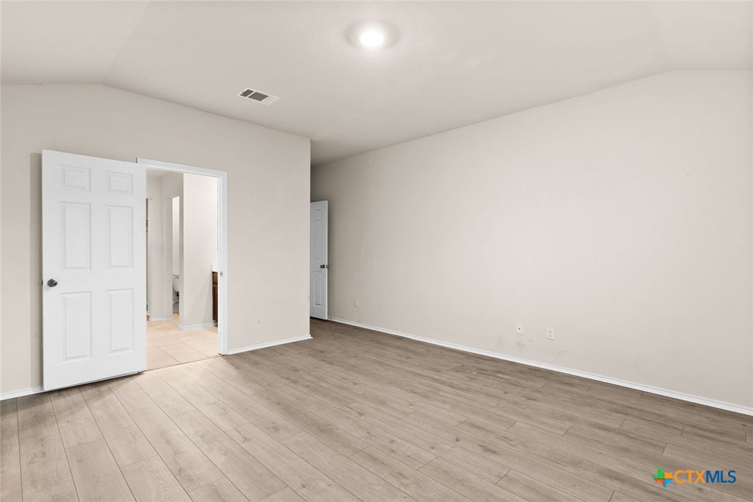 9506 Murandy Drive Property Photo 3