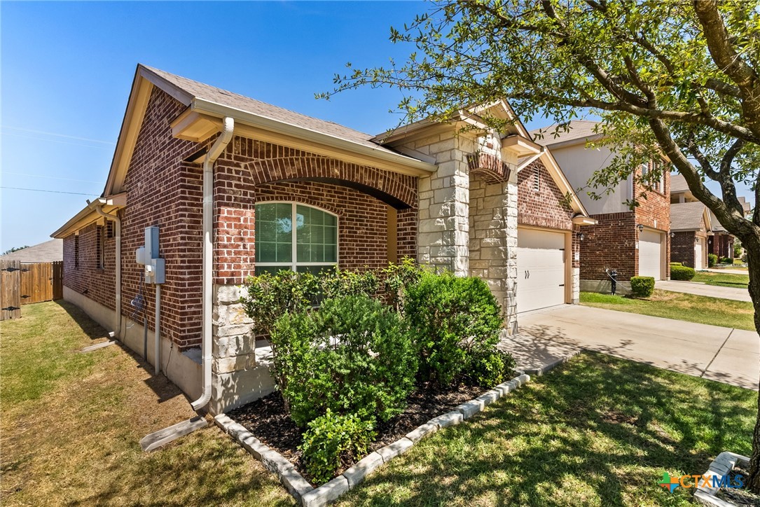 9510 Shimla Drive Property Photo 2