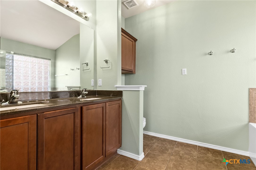 9510 Shimla Drive Property Photo 8