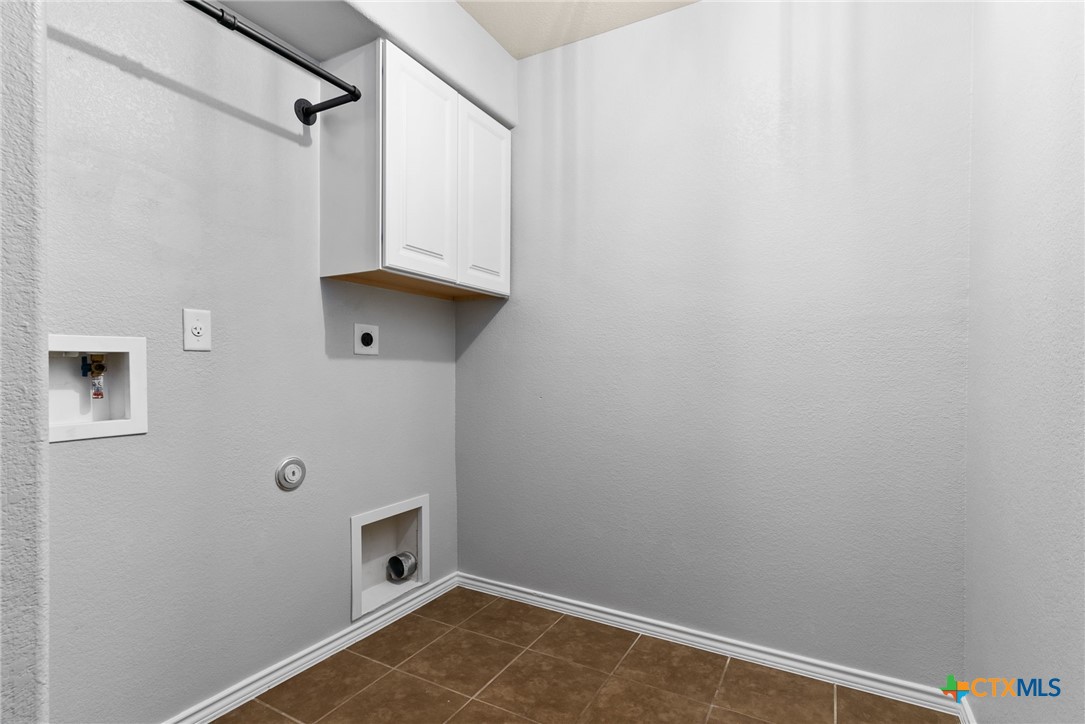 9510 Shimla Drive Property Photo 14