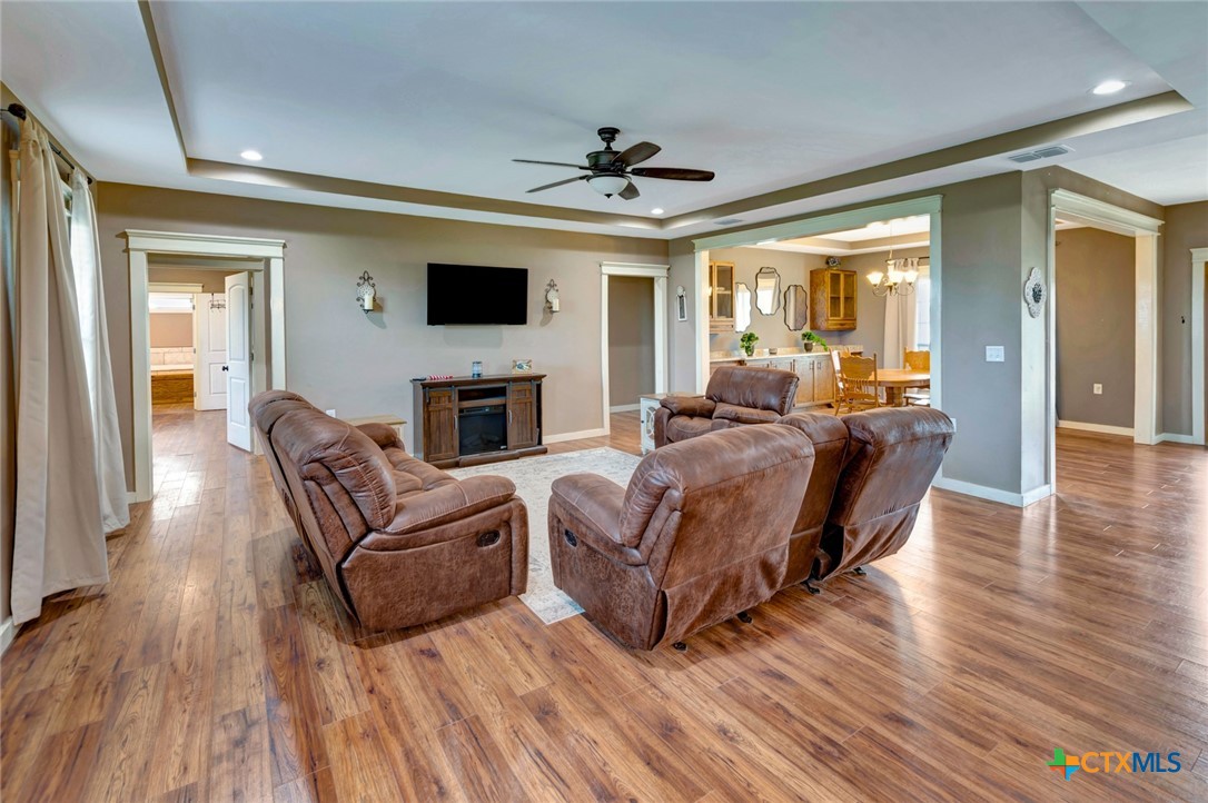 1207 Friar Rd Property Photo 4