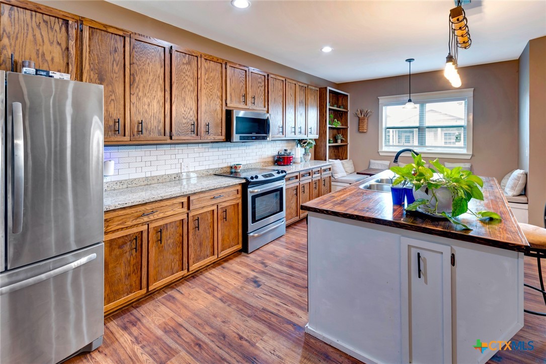 1207 Friar Rd Property Photo 7