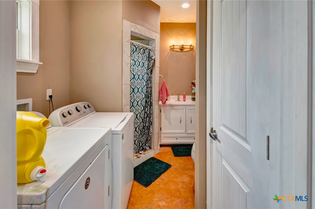 1207 Friar Rd Property Photo 34