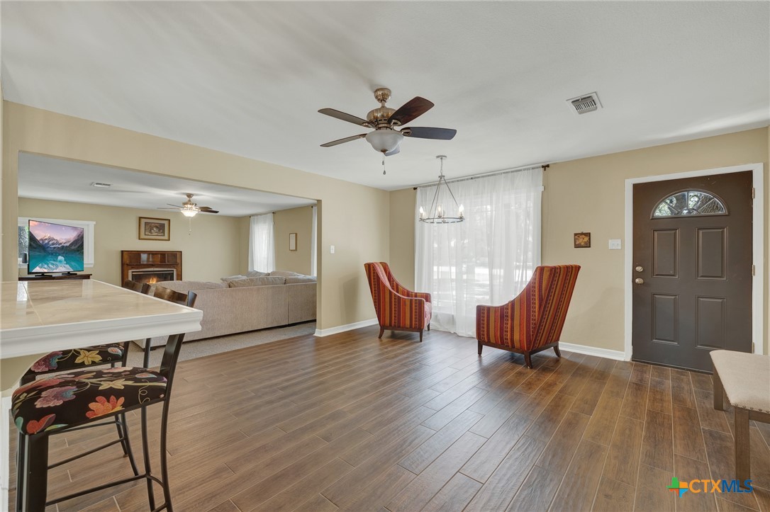 208 Reimer Avenue Property Photo 10