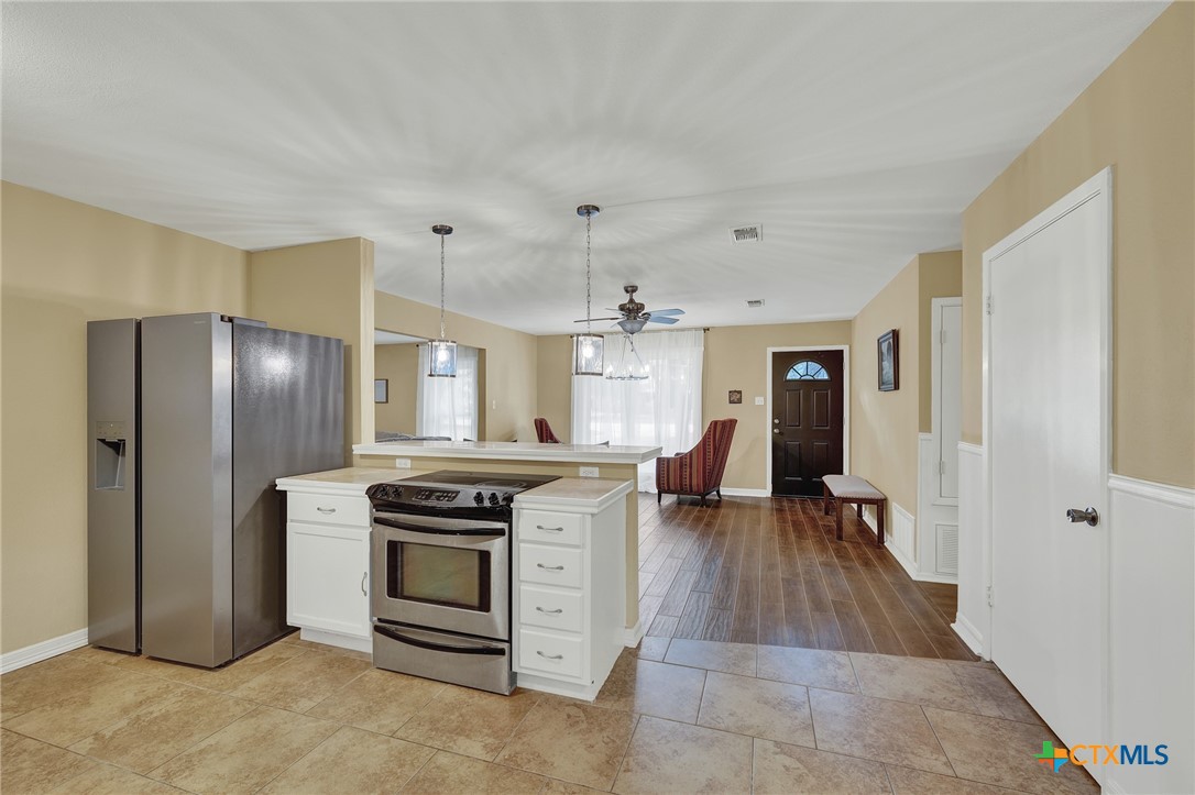208 Reimer Avenue Property Photo 18
