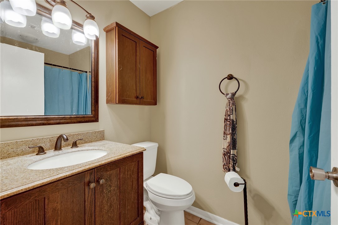 208 Reimer Avenue Property Photo 34
