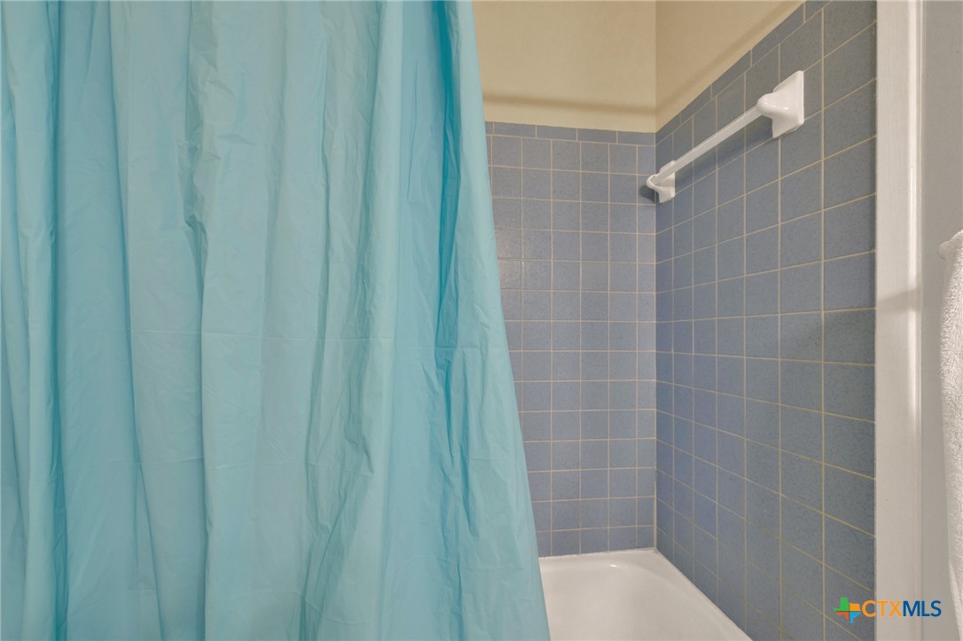 208 Reimer Avenue Property Photo 35