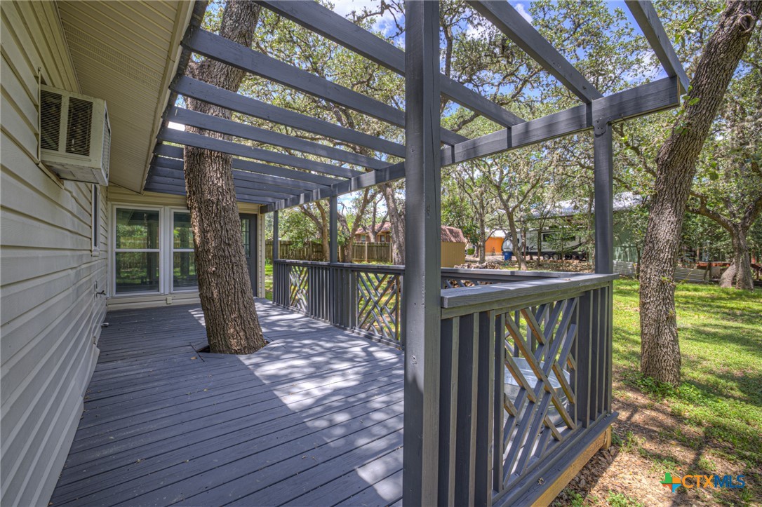 208 Reimer Avenue Property Photo 39