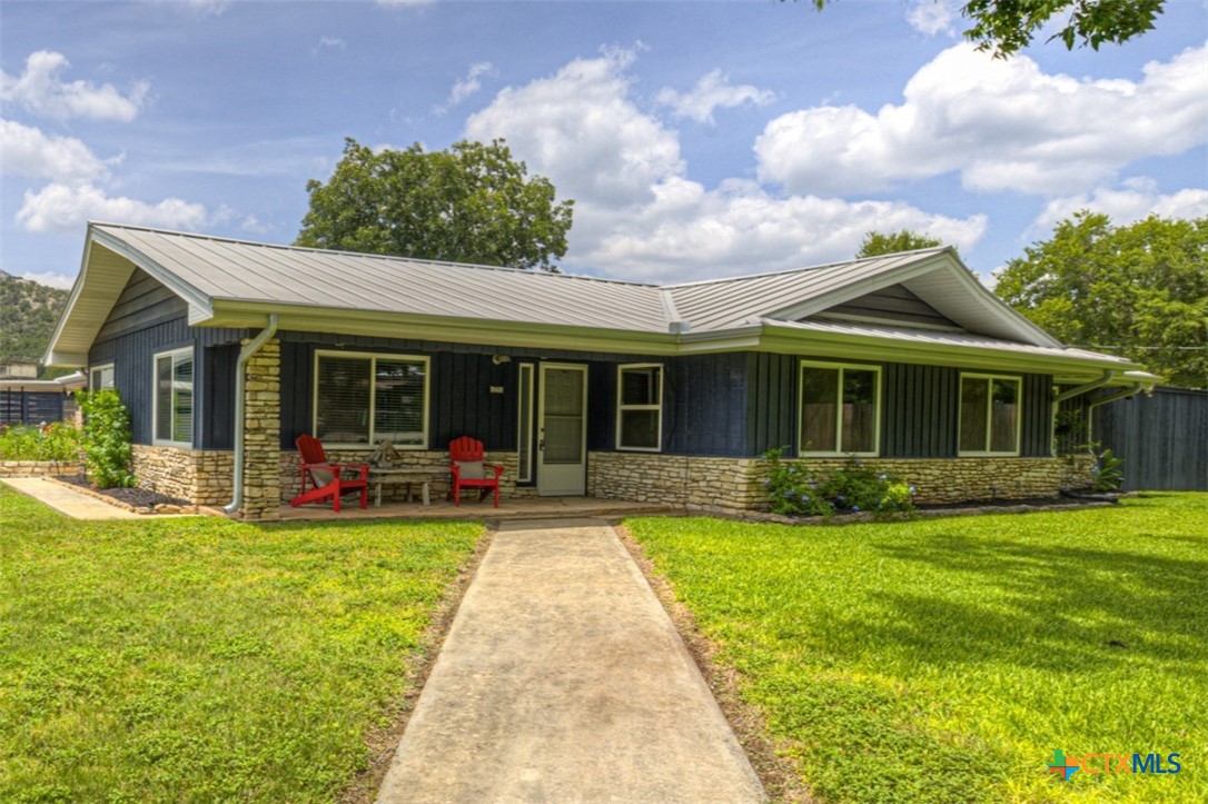 635 Riverside Path Property Photo 42