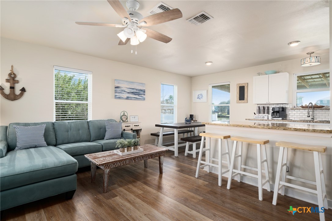 121 Ridge Harbor Drive Property Photo 17