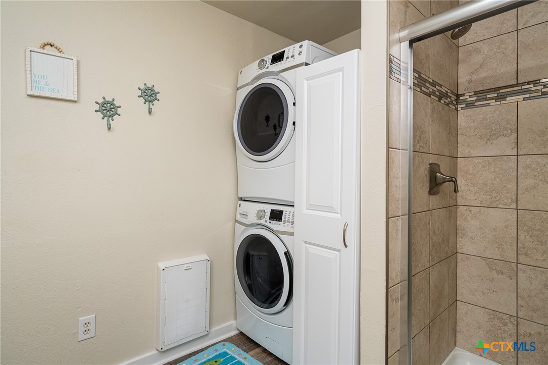 121 Ridge Harbor Drive Property Photo 29