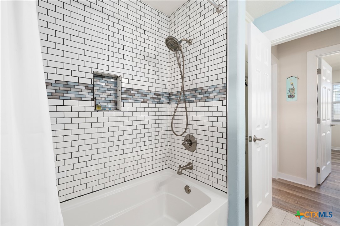 121 Ridge Harbor Drive Property Photo 33