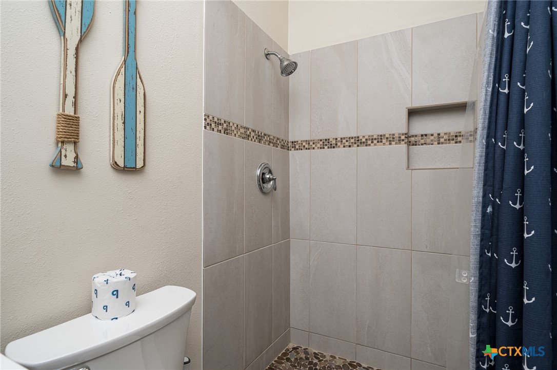 121 Ridge Harbor Drive Property Photo 39