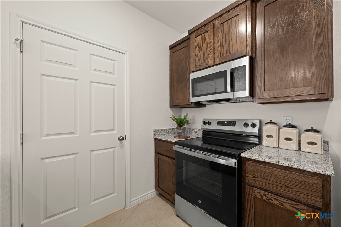 1801 Tejas Trail Property Photo 12