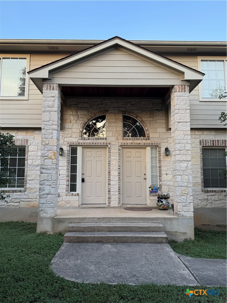 9 Deerfield Drive Property Photo 1