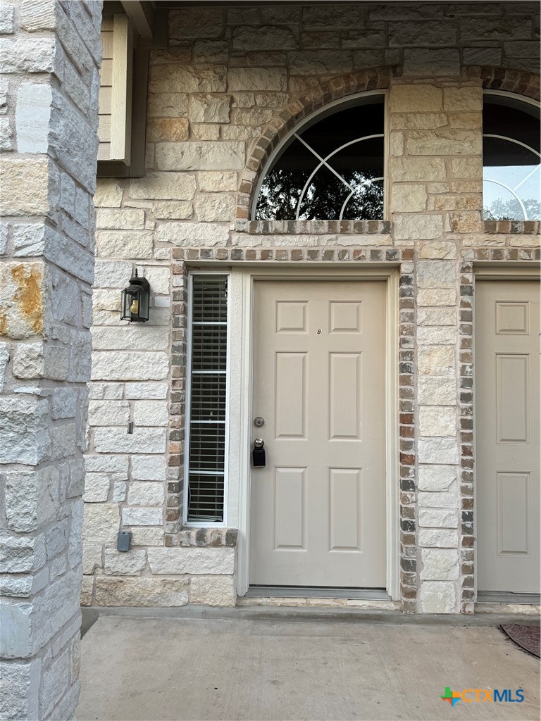 9 Deerfield Drive Property Photo 2