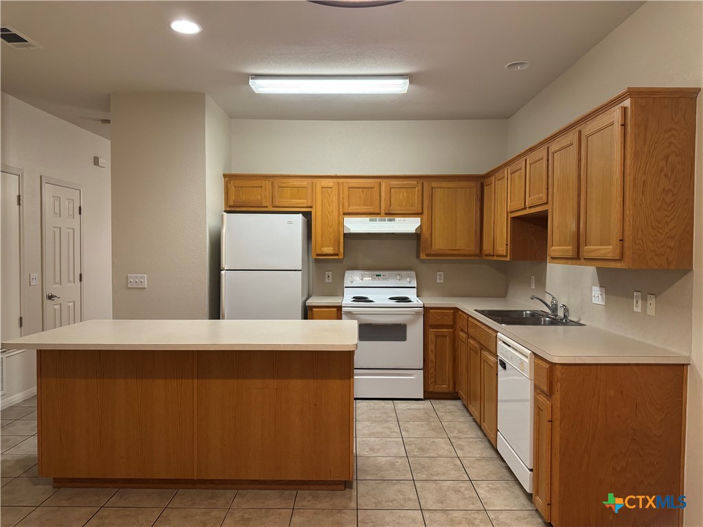 9 Deerfield Drive Property Photo 3