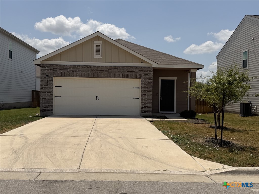 342 Line Of Fire Way Property Photo 1