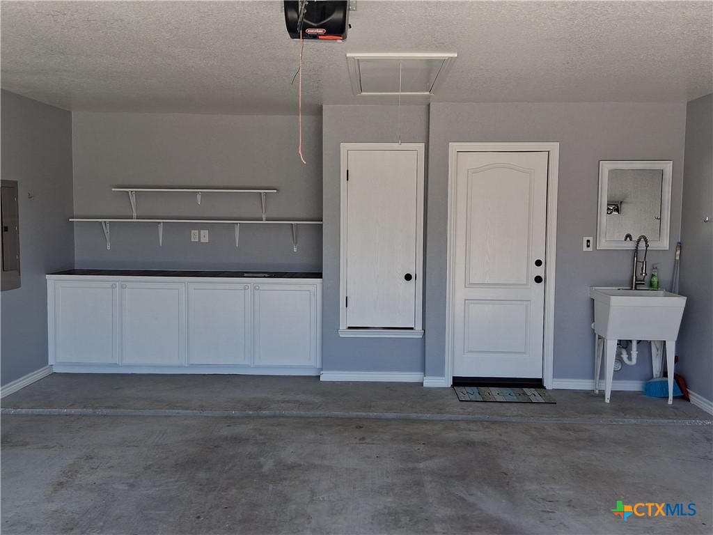 9610 Taylor Renee Drive Property Photo 3