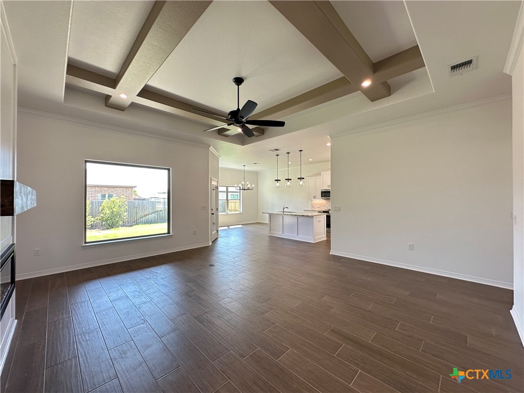 407 Magnolia Property Photo 3