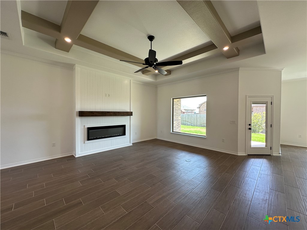 407 Magnolia Property Photo 4