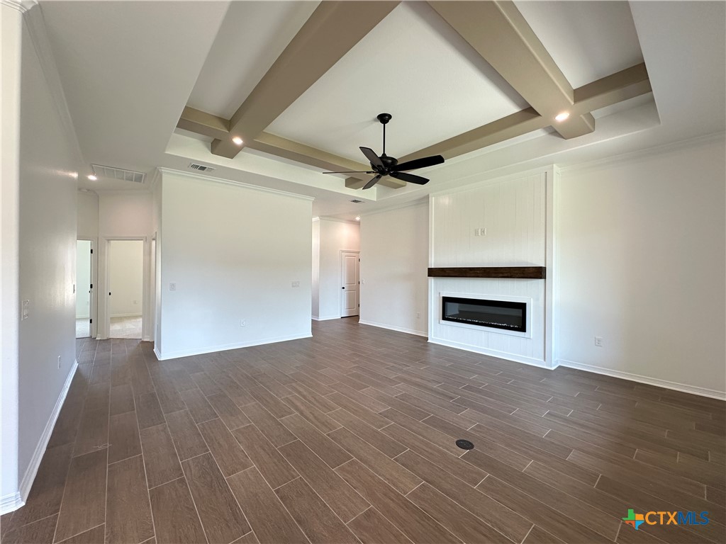 407 Magnolia Property Photo 6