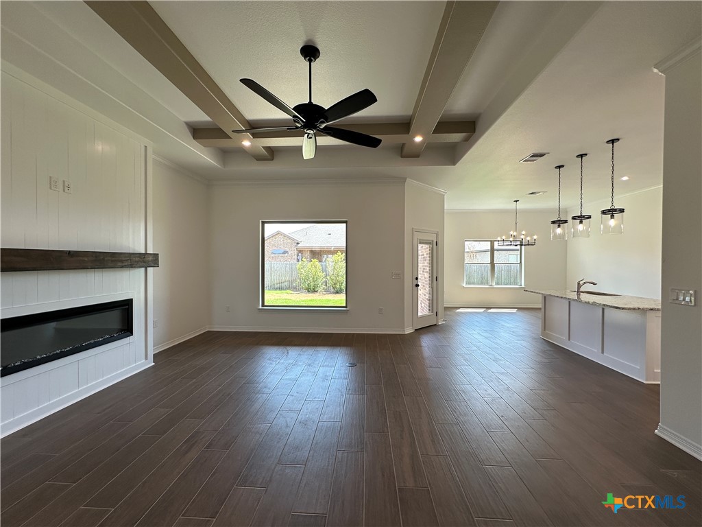 407 Magnolia Property Photo 10