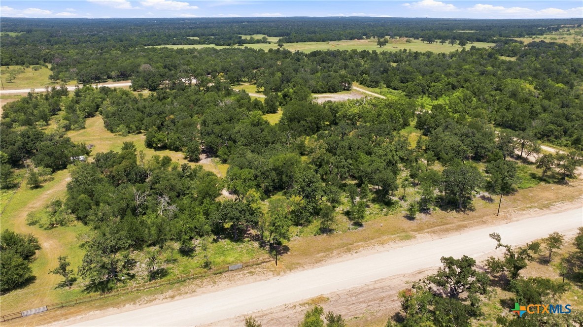408 Cresent Bend Property Photo 9