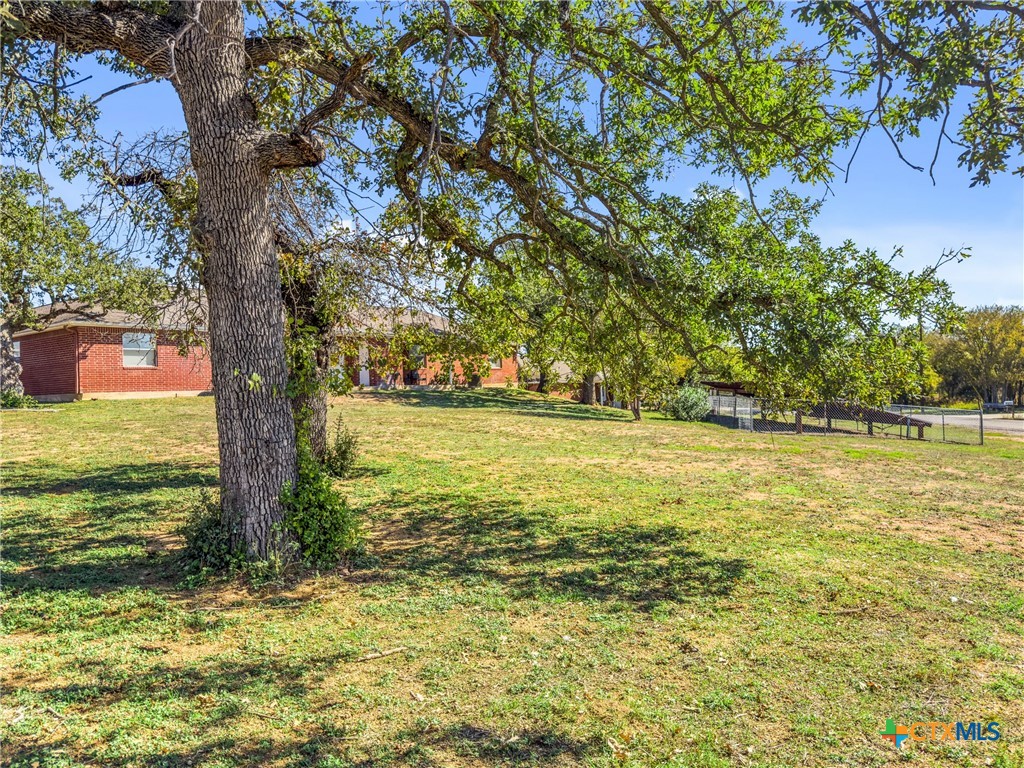 2102 Cedar Valley Drive Property Photo 8