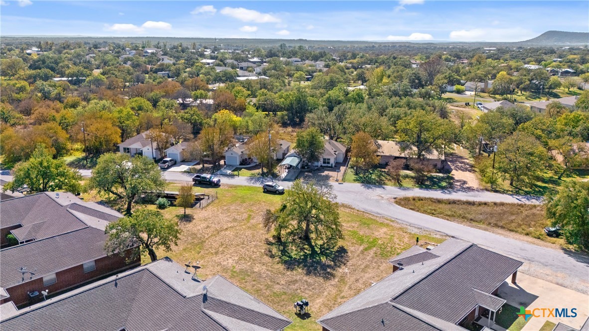 2102 Cedar Valley Drive Property Photo 16