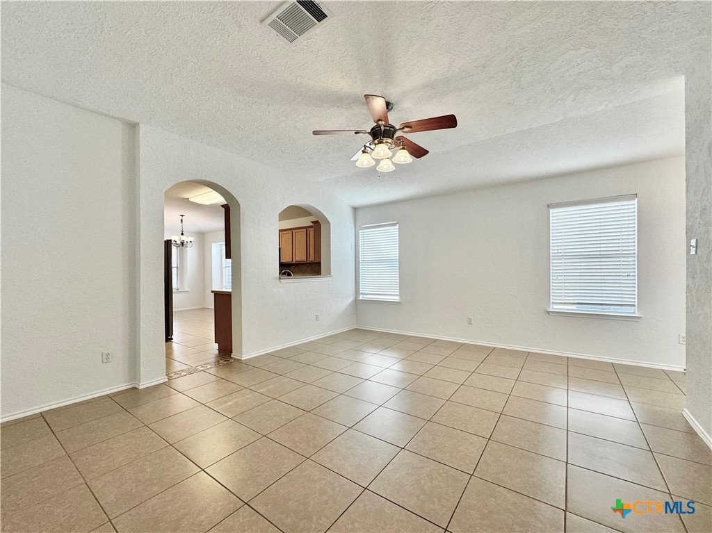 1015 Aiken Drive Property Photo 5