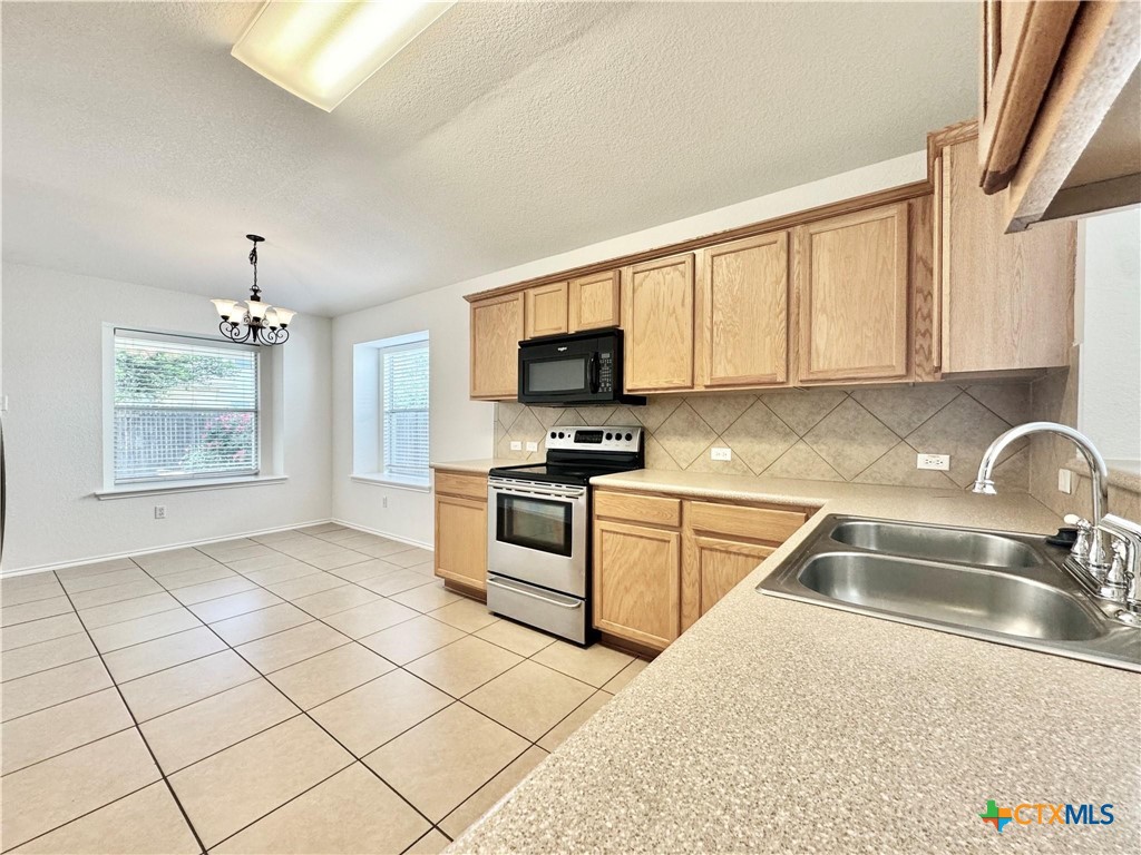 1015 Aiken Drive Property Photo 7