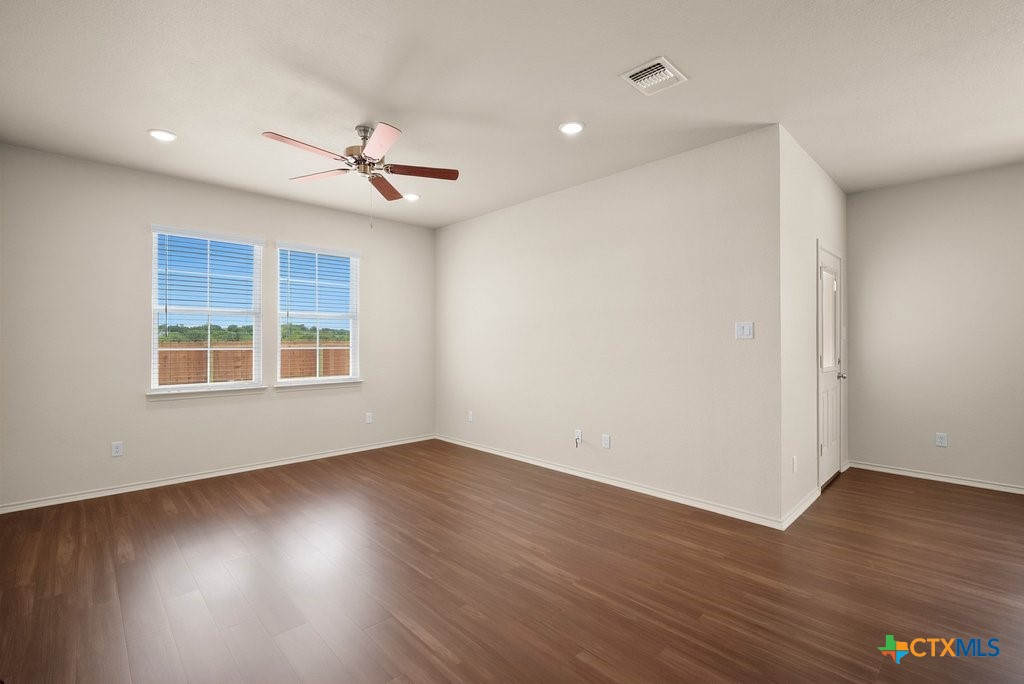 261 Monty Avenue Property Photo 8
