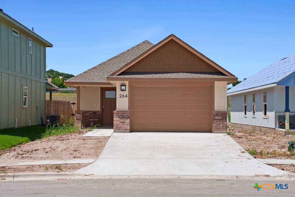 264 Monty Road Property Photo 2
