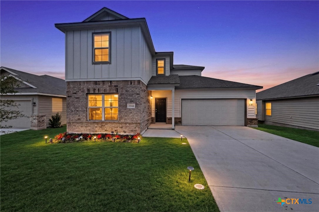 1141 Amber Lake Property Photo 2
