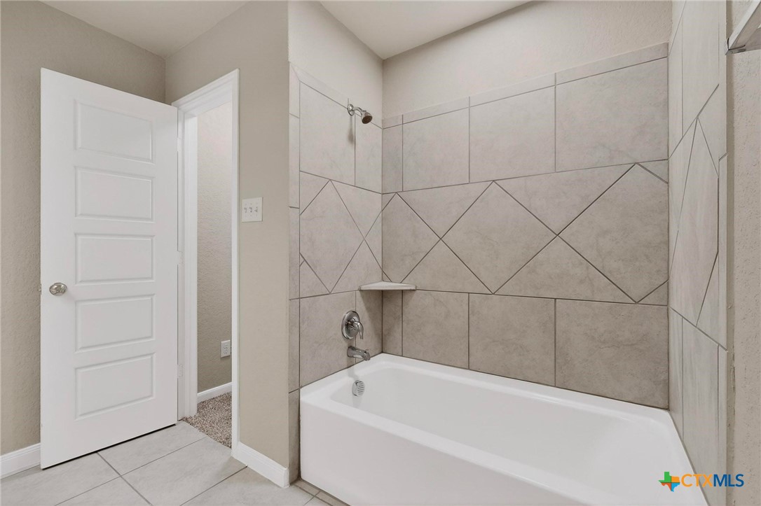 1141 Amber Lake Property Photo 13