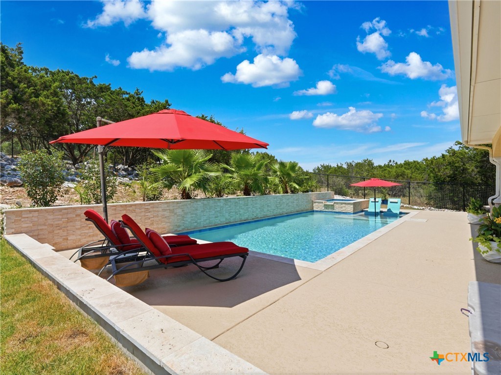 324 Valley Lodge Property Photo 28
