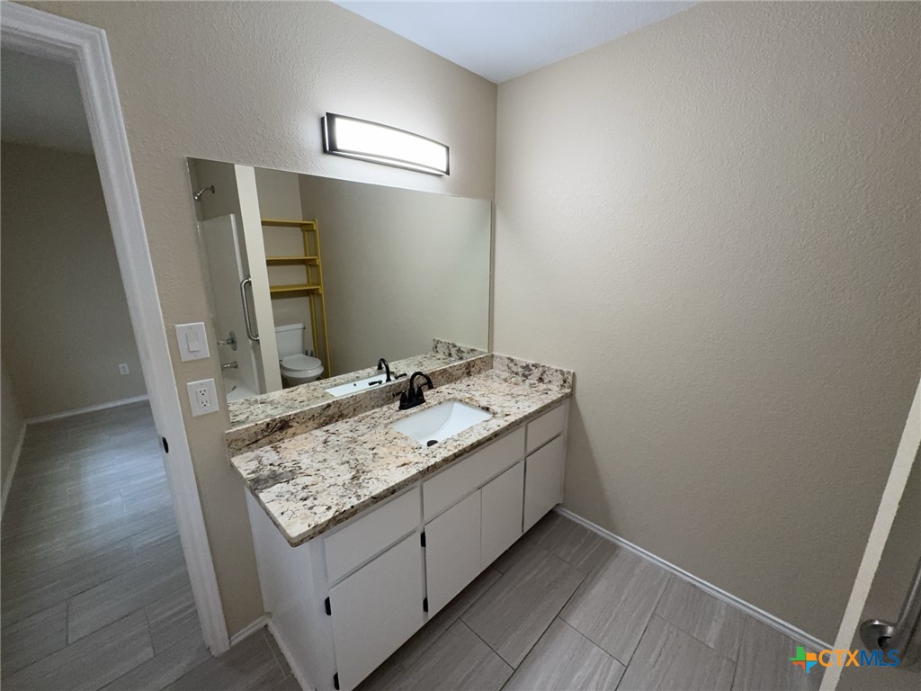 2611 Littlewood Drive Property Photo 17