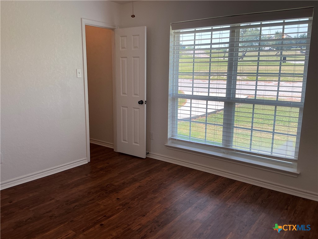 333 Lake Point Road Property Photo 11