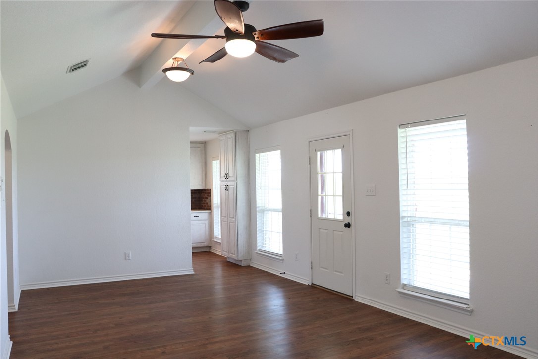 333 Lake Point Road Property Photo 18