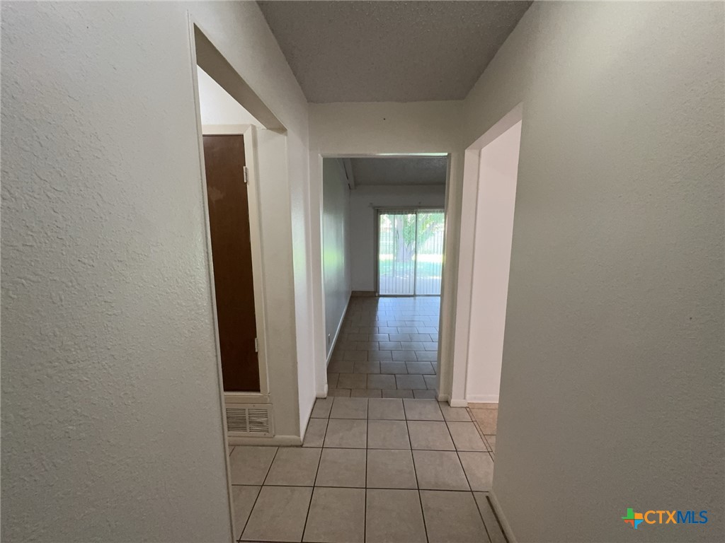2408 Carnation Drive Property Photo 2