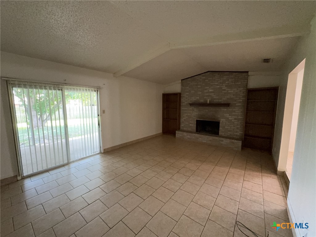 2408 Carnation Drive Property Photo 5