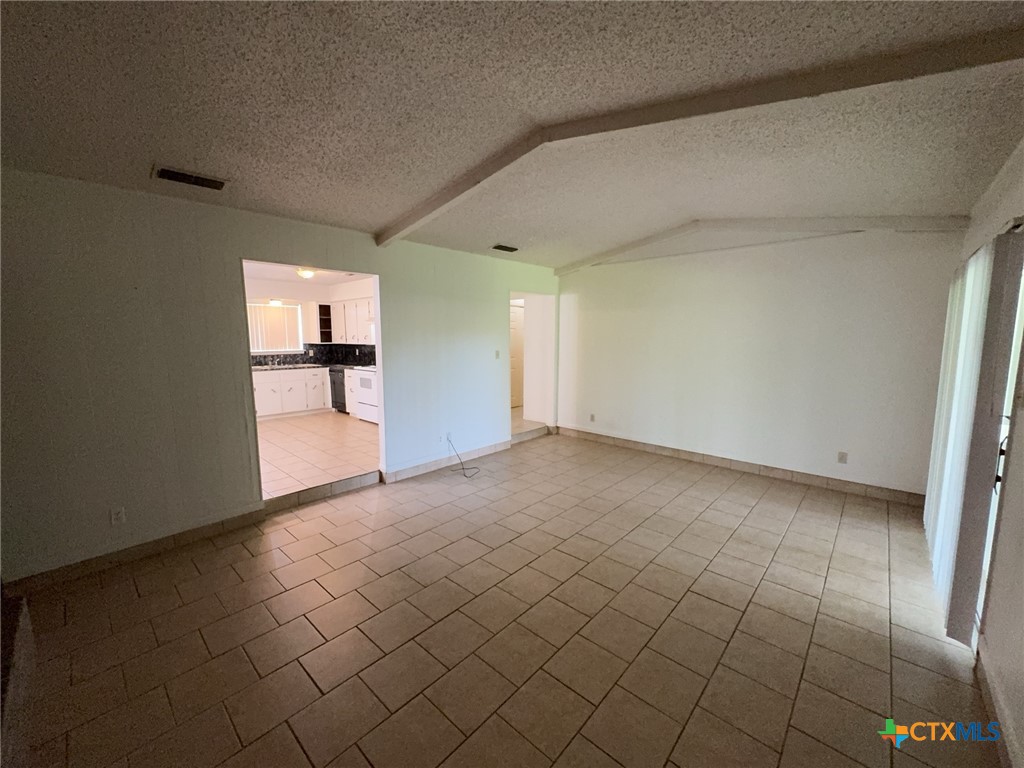 2408 Carnation Drive Property Photo 6